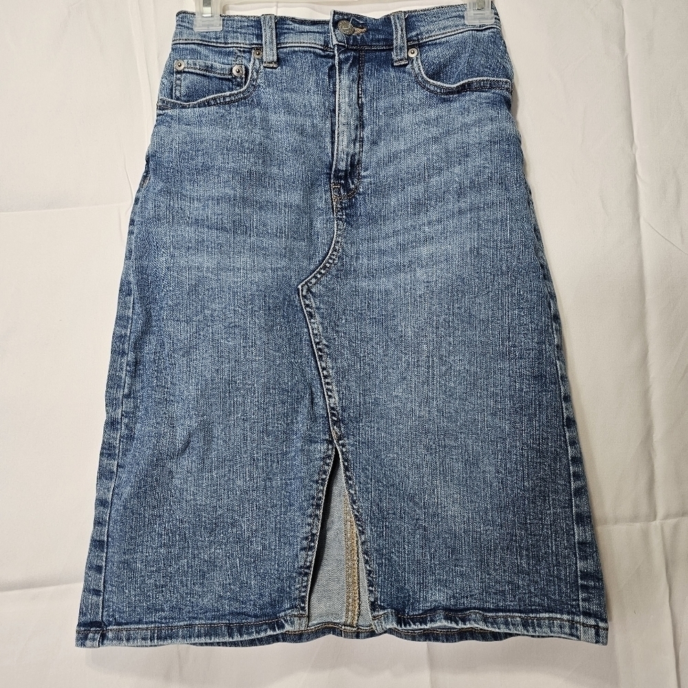 Banana Republic Denim Pencil skirt front slit
